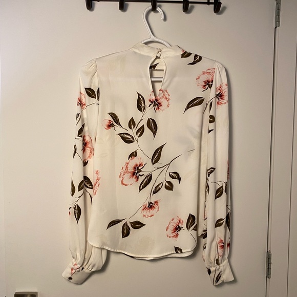 RW&CO floral blouse - Picture 4 of 5